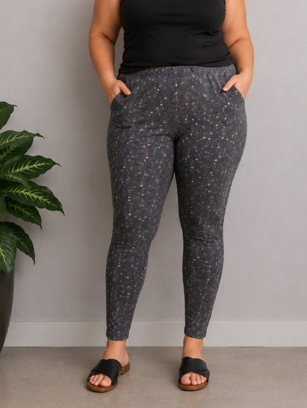 Torrid:: Arrow Pattern Print Cotton Leggings